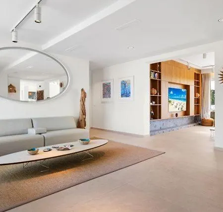 Villa View *